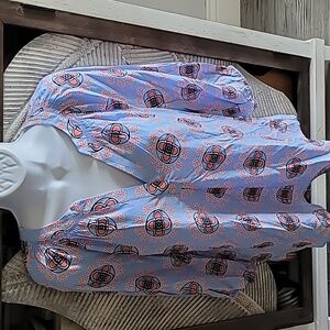 Crown & Ivy Top NWT Sz Medium